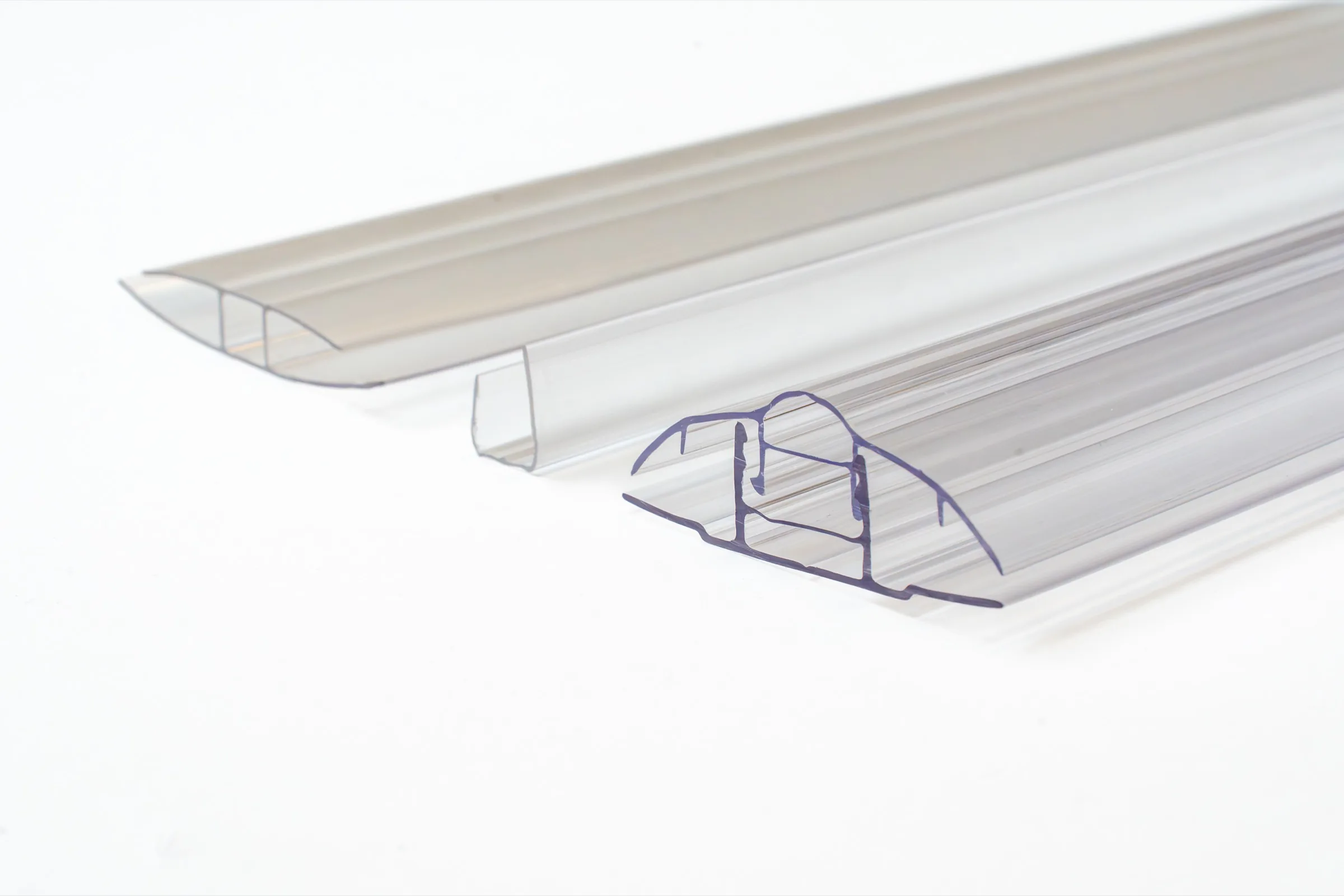 Clear H-shaped polycarbonate installation profile