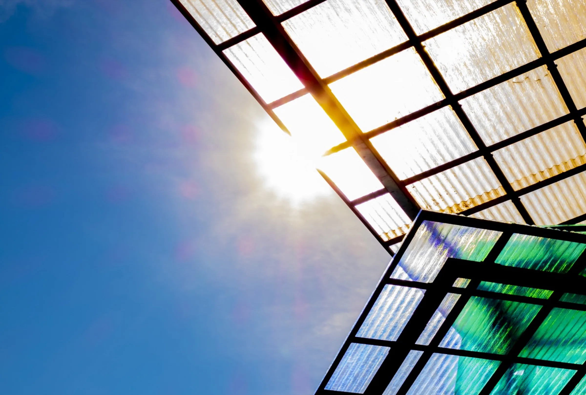 Multiwall polycarbonate sheets in several colours