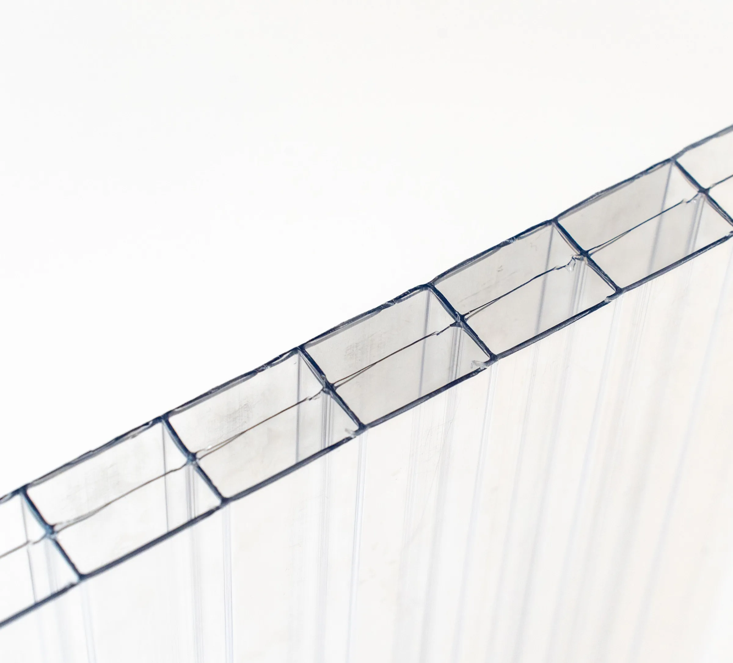 Structure of a triple-wall polycarbonate sheet
